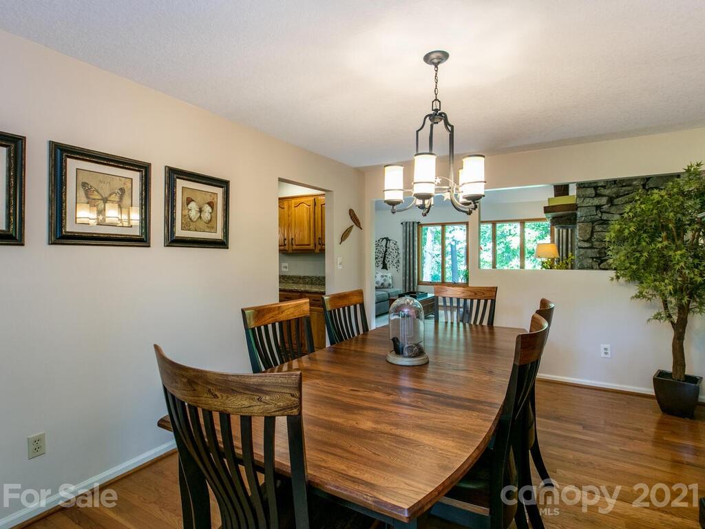32 Buck Acres Drive Asheville NC 28806