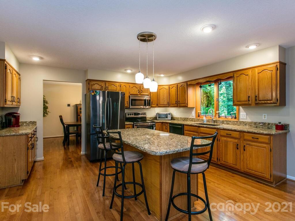 32 Buck Acres Drive Asheville NC 28806