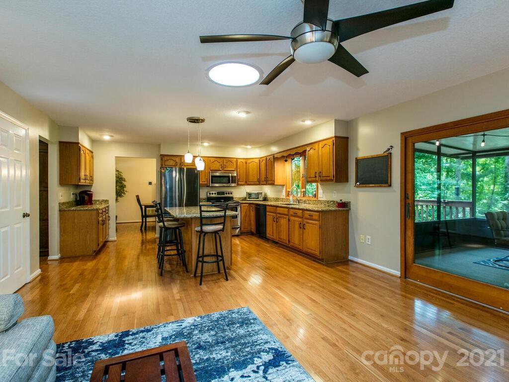 32 Buck Acres Drive Asheville NC 28806
