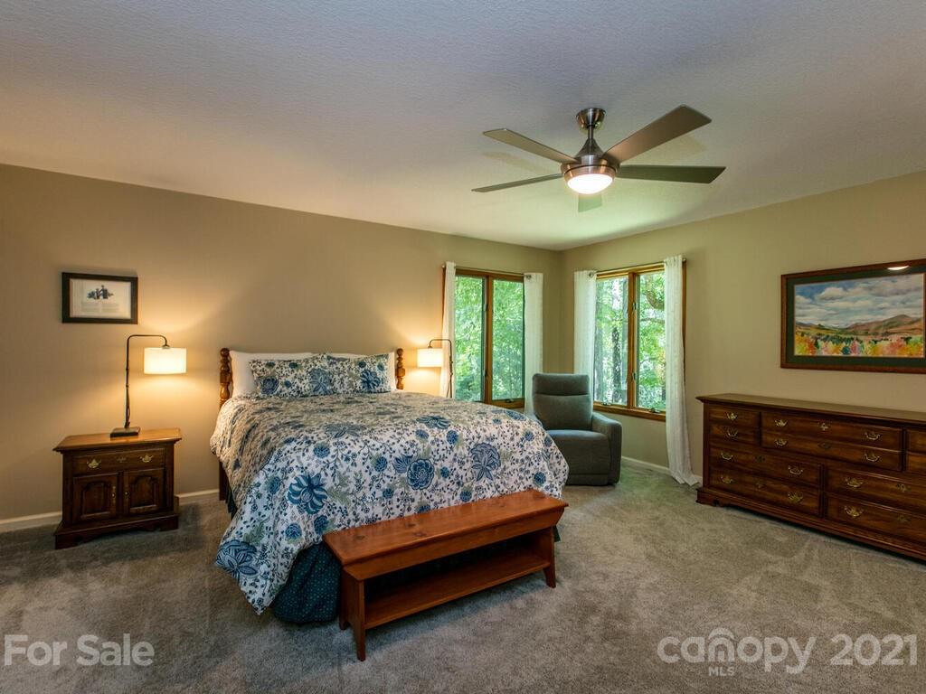 32 Buck Acres Drive Asheville NC 28806