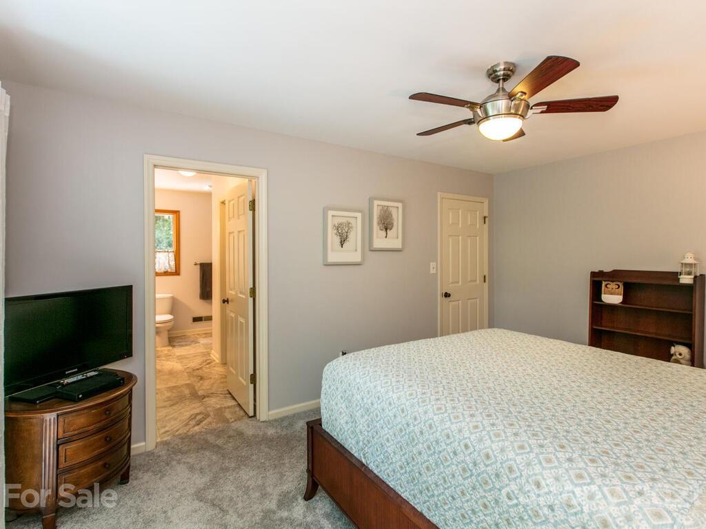 32 Buck Acres Drive Asheville NC 28806