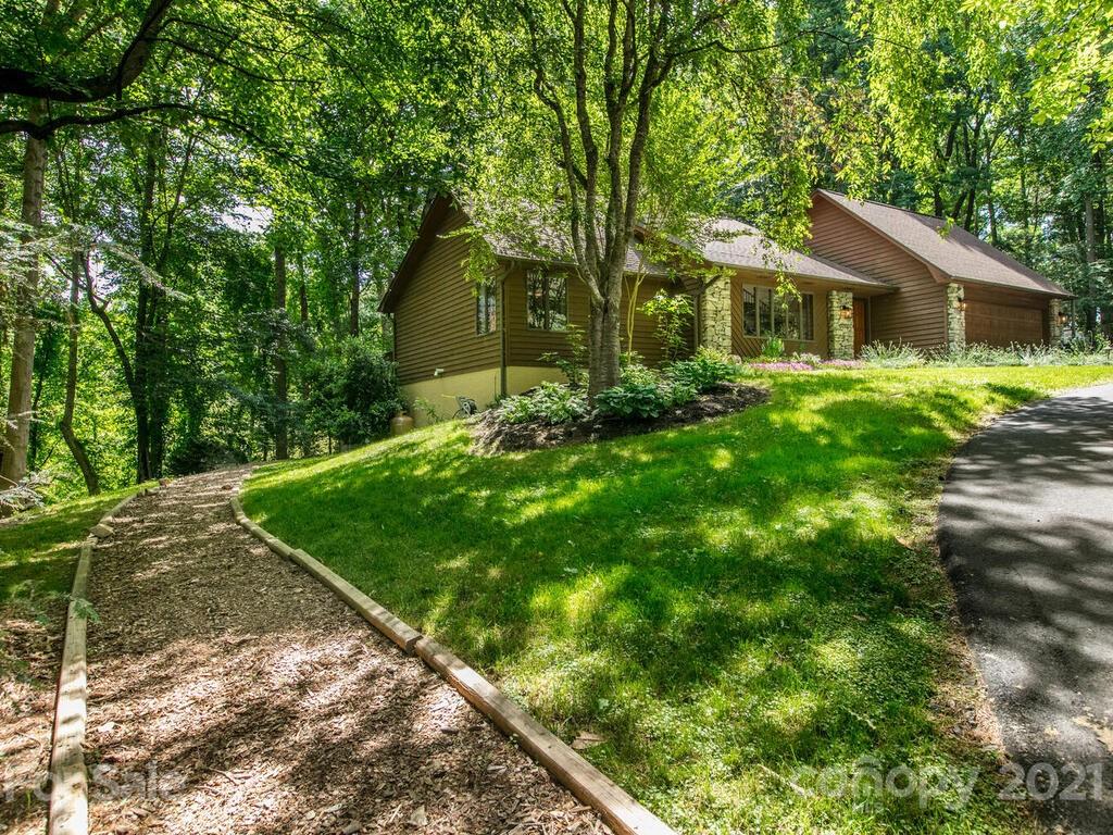 32 Buck Acres Drive Asheville NC 28806