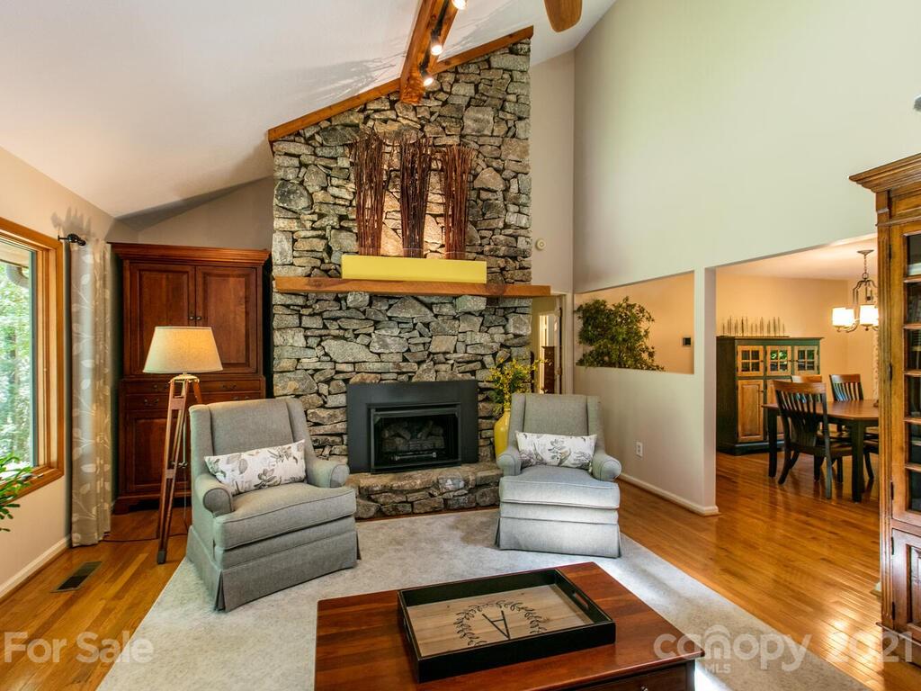 32 Buck Acres Drive Asheville NC 28806