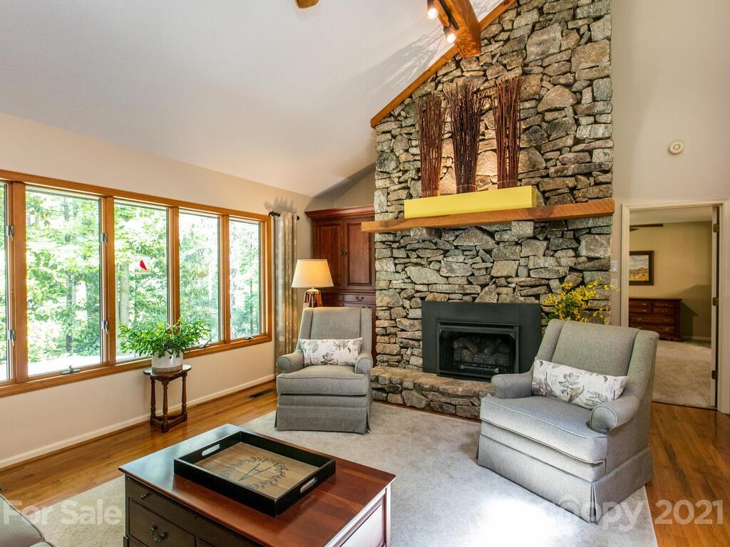 32 Buck Acres Drive Asheville NC 28806