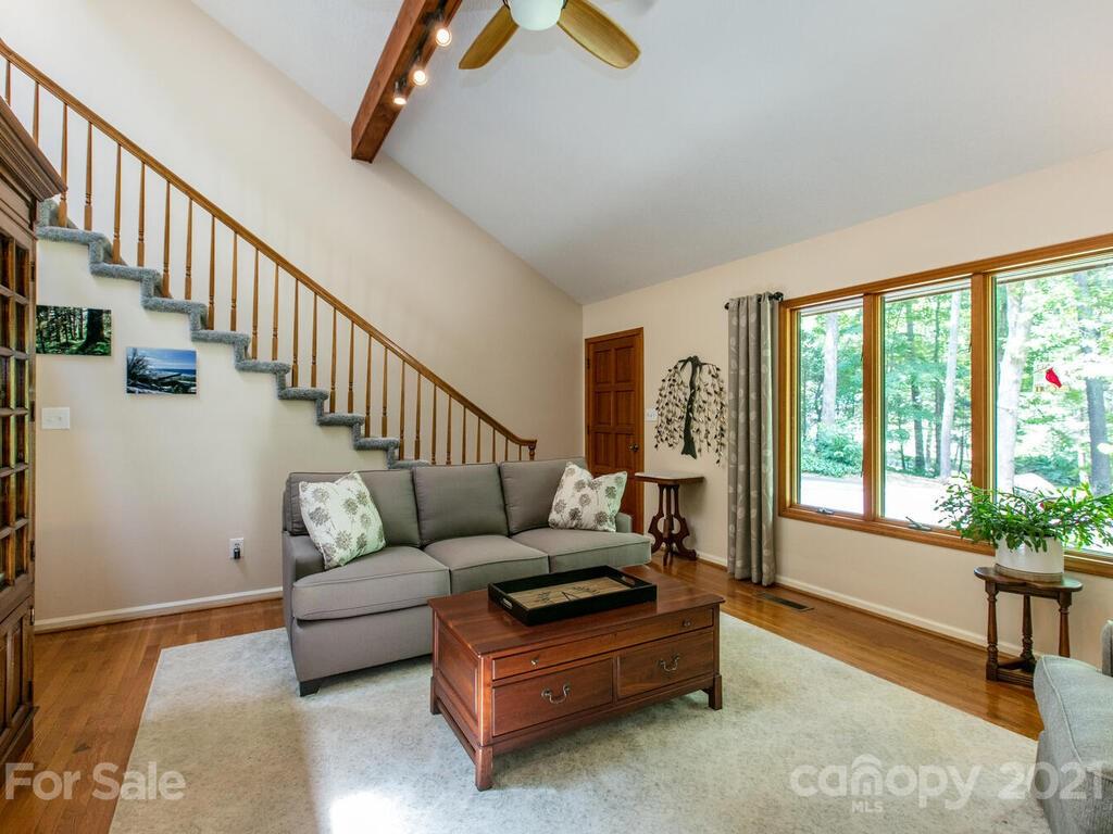 32 Buck Acres Drive Asheville NC 28806