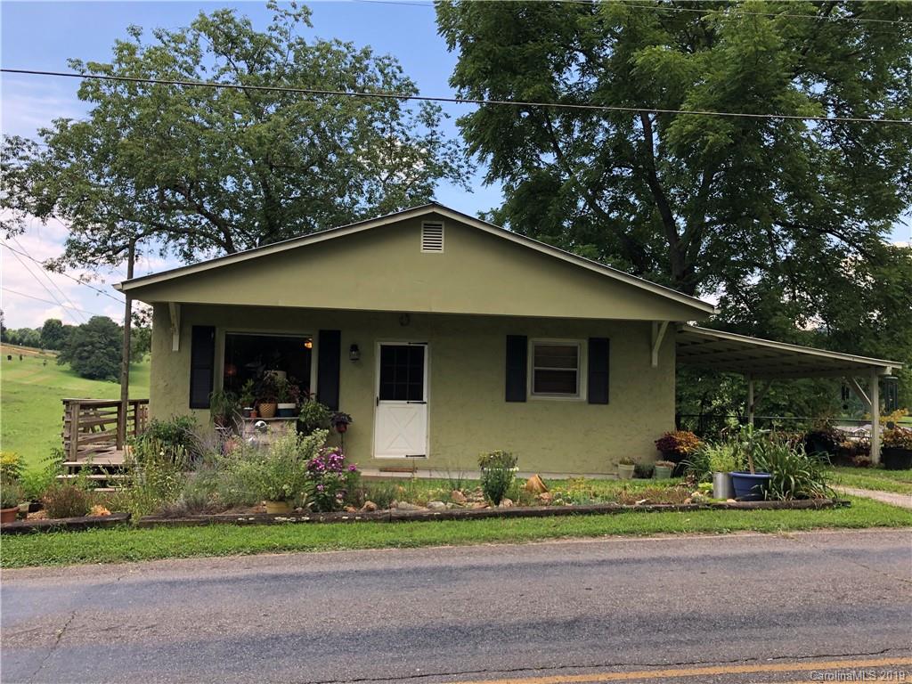 87 Crescent Loop Canton NC 28716