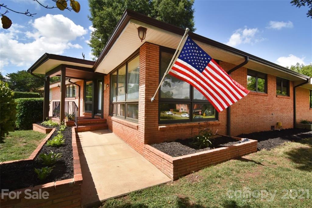 153 34th Avenue NW Hickory NC 28601