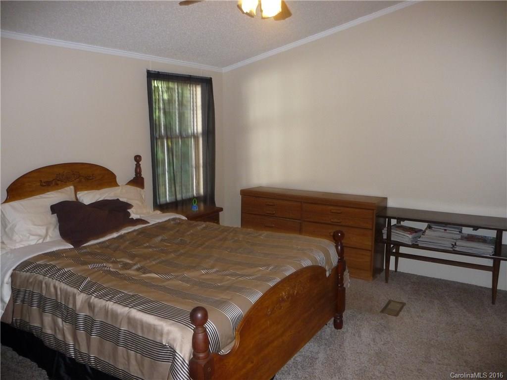 31 Speckled Hen Lane Asheville NC 28805