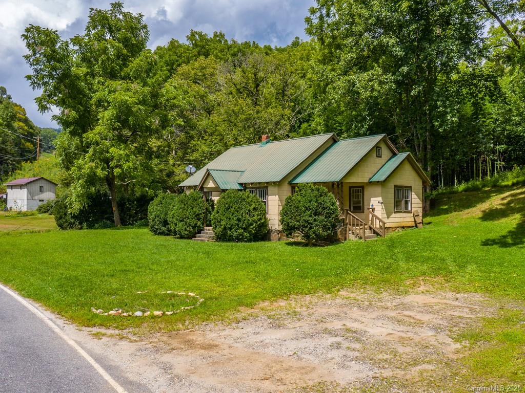 418 Shoal Creek Road Burnsville NC 28714
