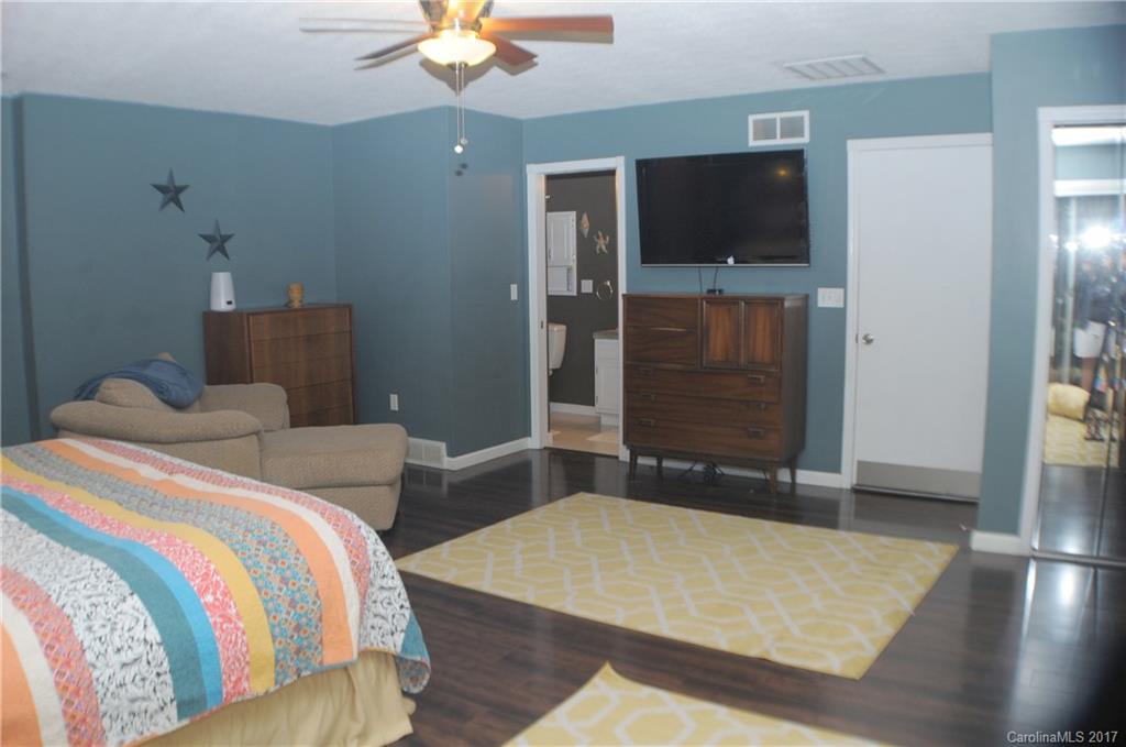 843 North Fork Road Barnardsville NC 28709