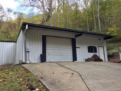 843 North Fork Road Barnardsville NC 28709