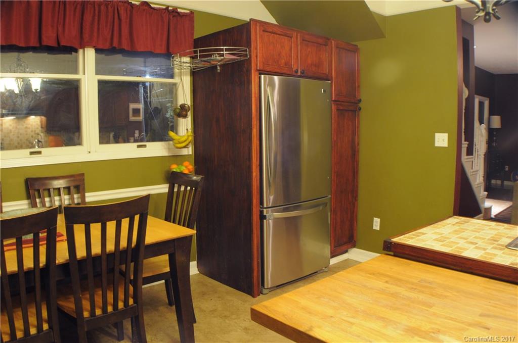 843 North Fork Road Barnardsville NC 28709