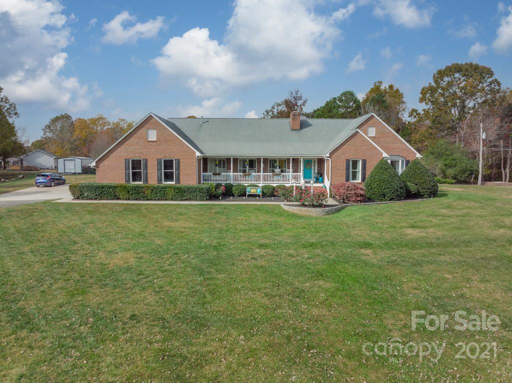 2855 Saint James Church Road Denver NC 28037