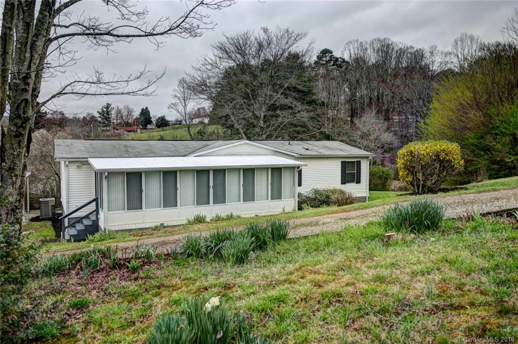 370 Youngs Cove Road Candler NC 28715