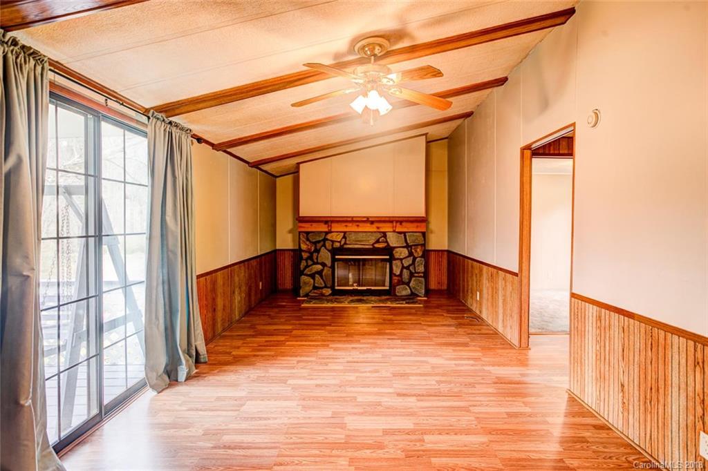 370 Youngs Cove Road Candler NC 28715