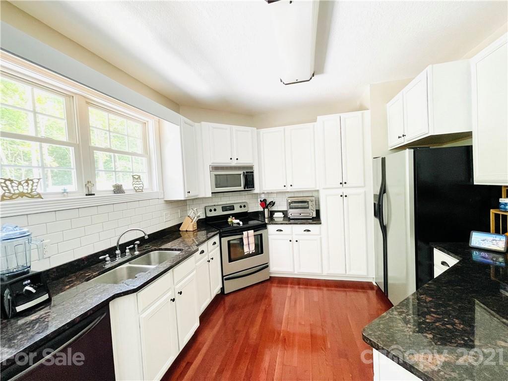 55 Robinson Cove Road Candler NC 28715
