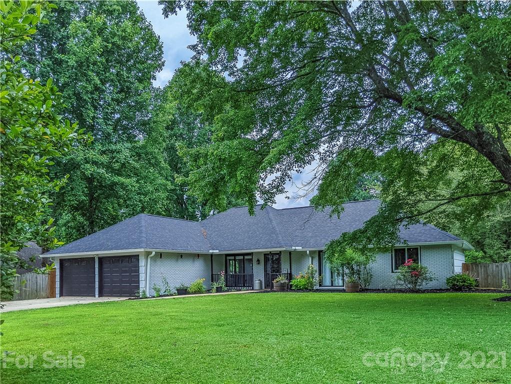 270 Country Club Circle Brevard NC 28712