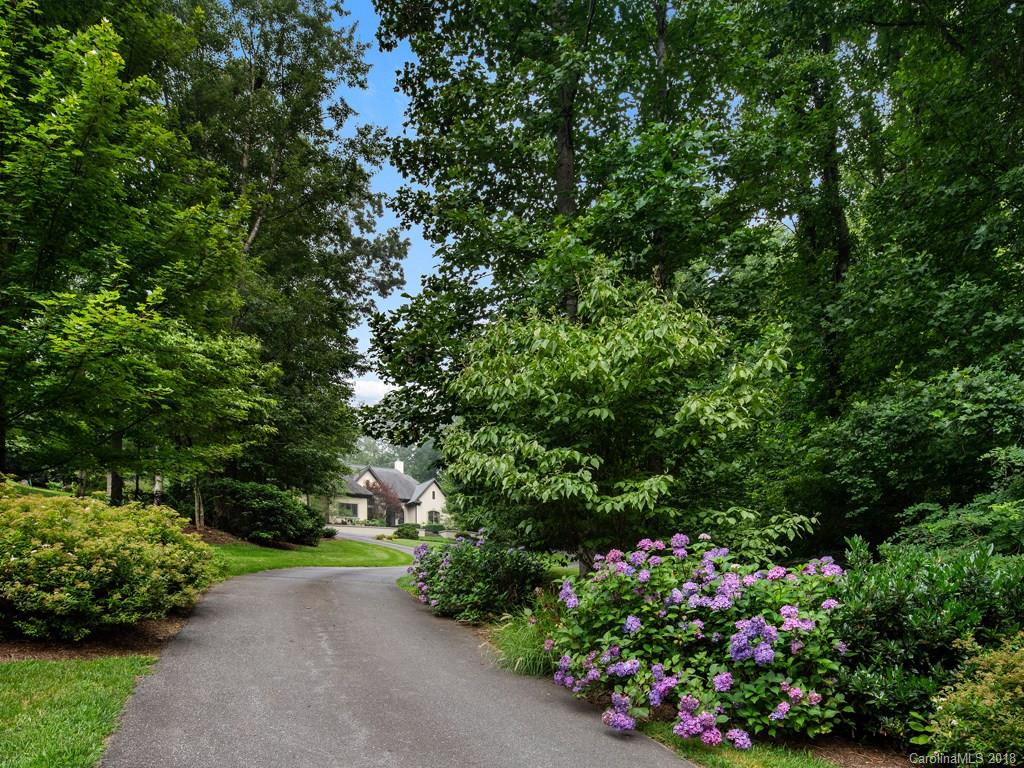9 Oak Hollow Drive Asheville NC 28805