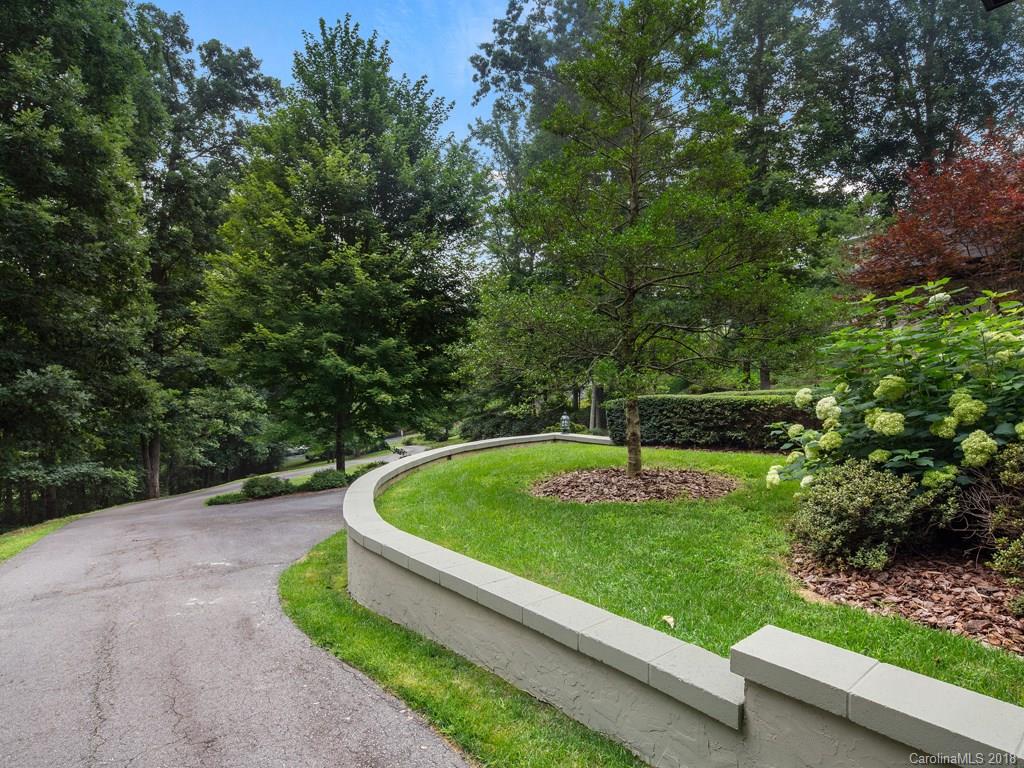 9 Oak Hollow Drive Asheville NC 28805