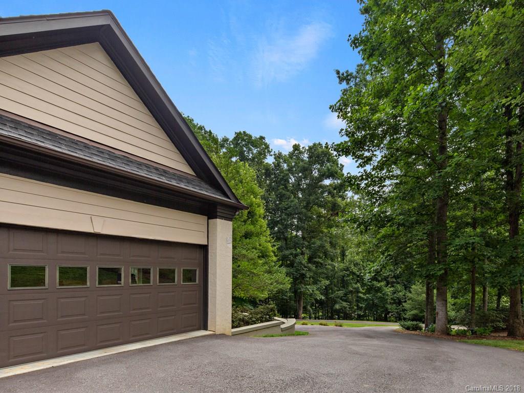 9 Oak Hollow Drive Asheville NC 28805