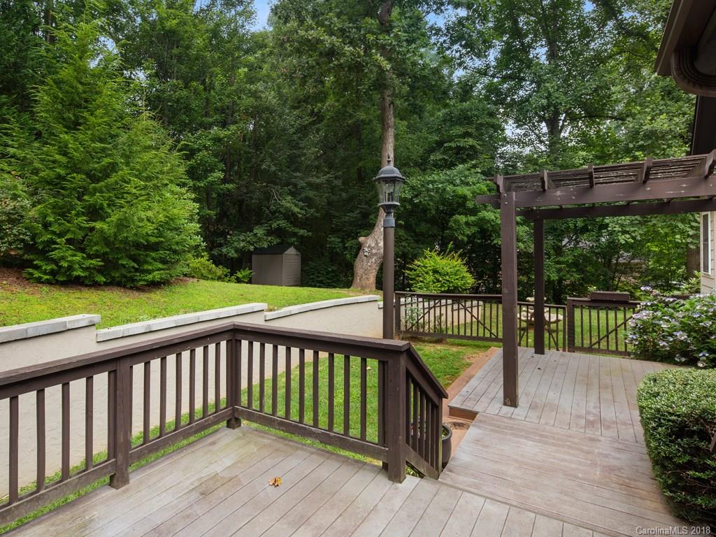 9 Oak Hollow Drive Asheville NC 28805