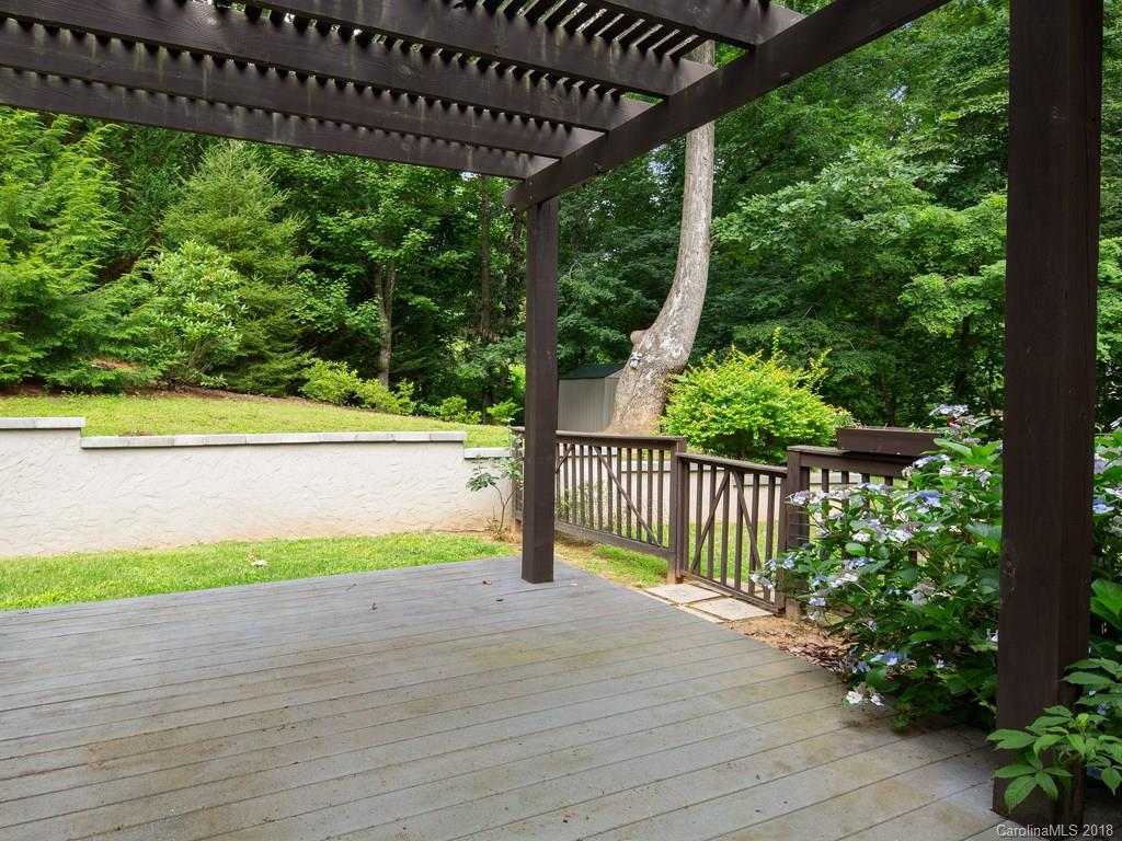 9 Oak Hollow Drive Asheville NC 28805