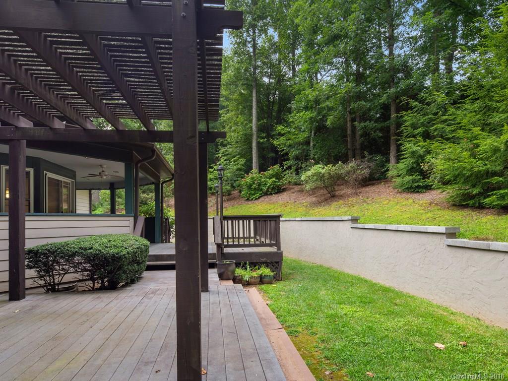 9 Oak Hollow Drive Asheville NC 28805
