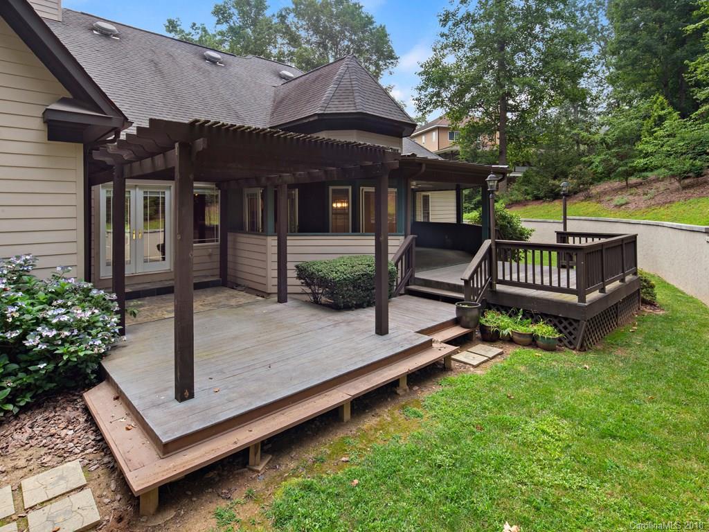 9 Oak Hollow Drive Asheville NC 28805