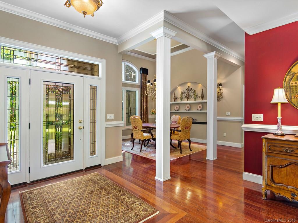 9 Oak Hollow Drive Asheville NC 28805