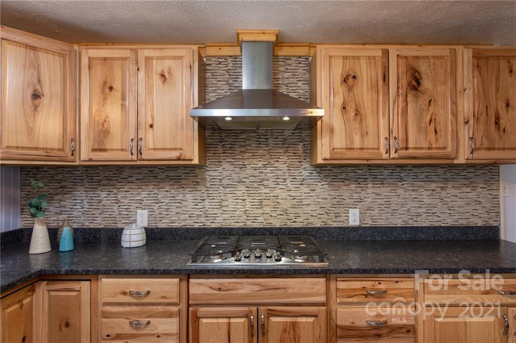 3 Oak Hill Road Candler NC 28715