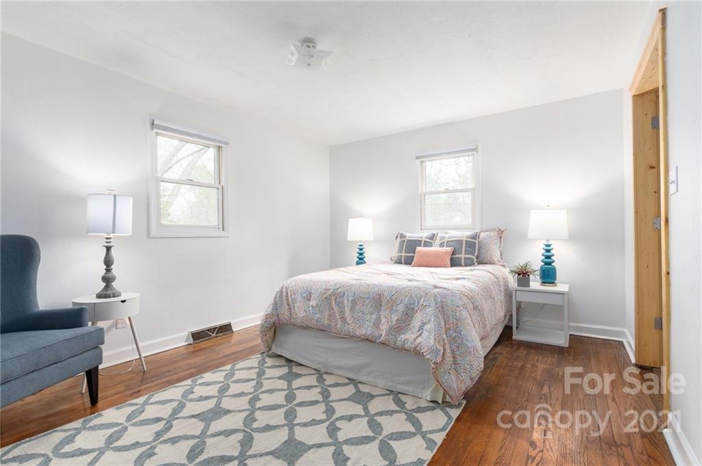 3 Oak Hill Road Candler NC 28715