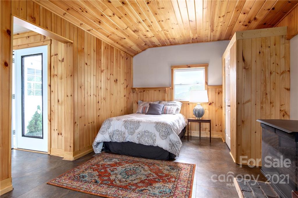 3 Oak Hill Road Candler NC 28715