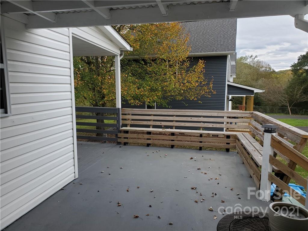 3 Oak Hill Road Candler NC 28715