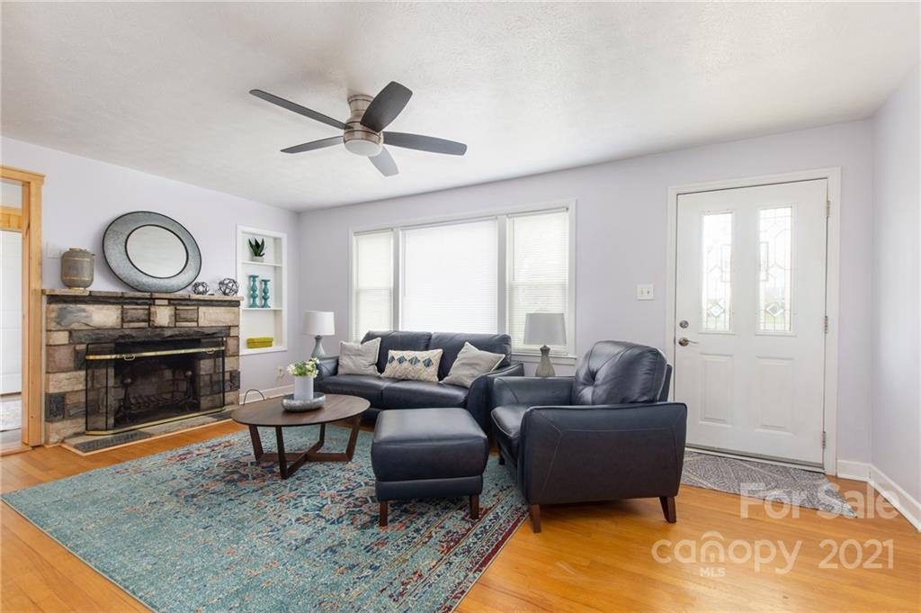 3 Oak Hill Road Candler NC 28715