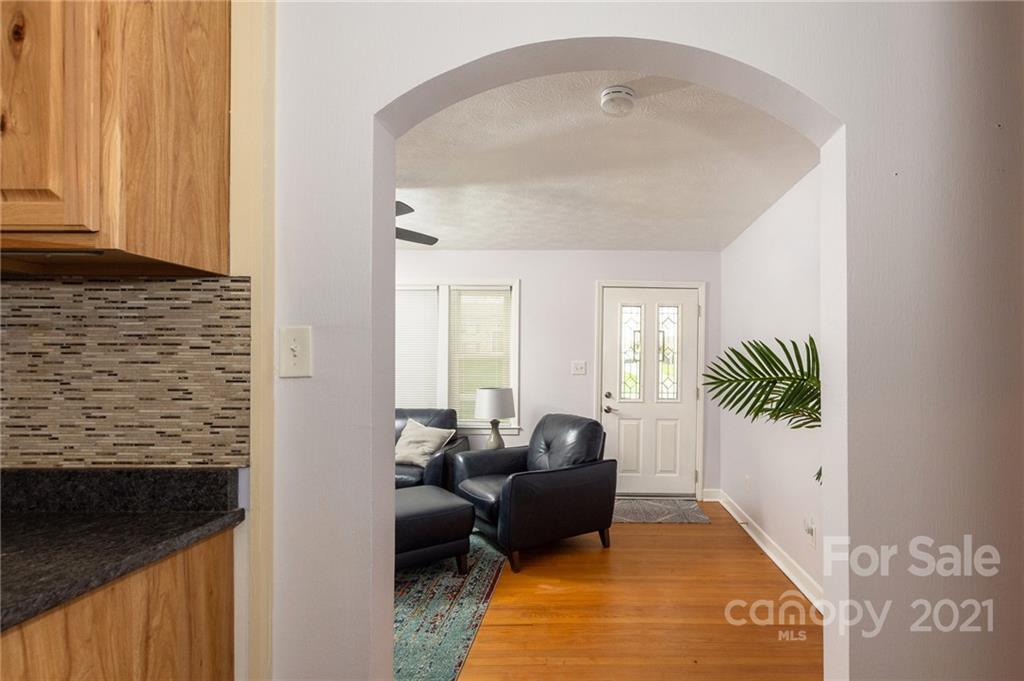 3 Oak Hill Road Candler NC 28715