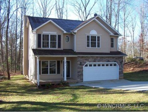 140 Blackberry Lane Mills River NC 28759