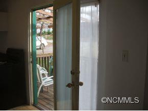 453 Deaverview Road Asheville NC 28806