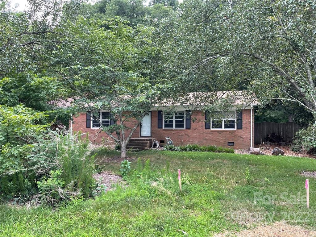 100 Spruce Street Matthews NC 28104