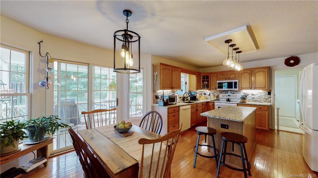 8 Amber Knoll Court Weaverville NC 28787