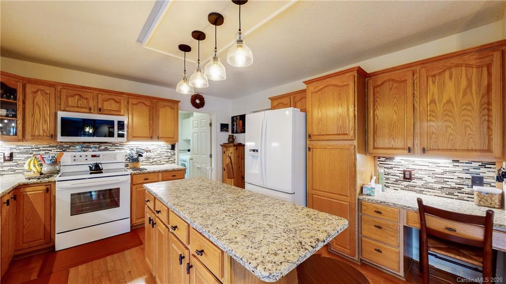 8 Amber Knoll Court Weaverville NC 28787