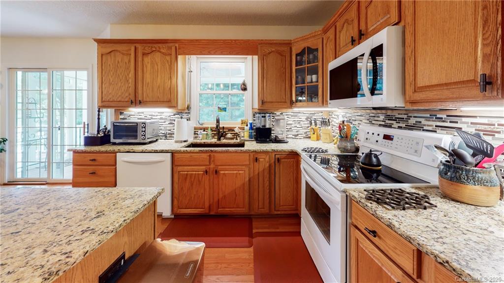 8 Amber Knoll Court Weaverville NC 28787