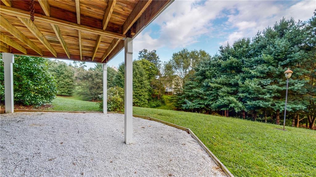 8 Amber Knoll Court Weaverville NC 28787