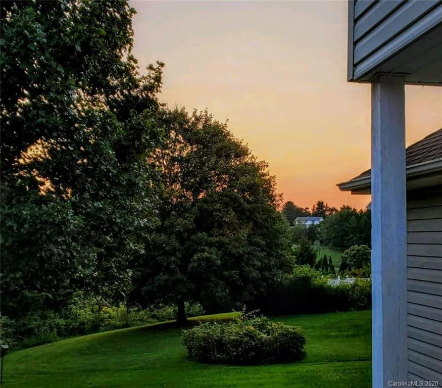 8 Amber Knoll Court Weaverville NC 28787
