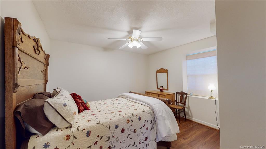 8 Amber Knoll Court Weaverville NC 28787