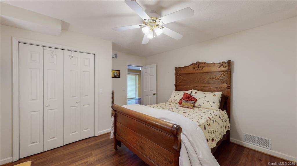 8 Amber Knoll Court Weaverville NC 28787