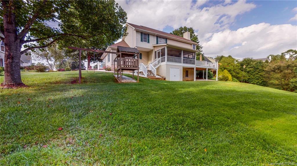 8 Amber Knoll Court Weaverville NC 28787