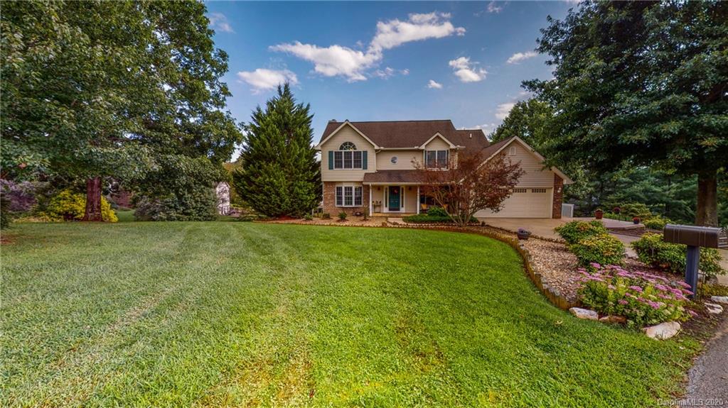 8 Amber Knoll Court Weaverville NC 28787