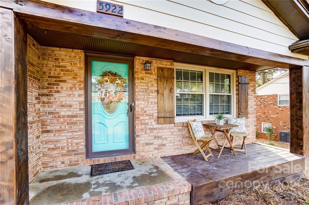 5922 Amity Place Charlotte NC 28212
