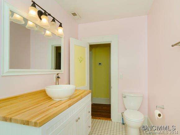 87 Oakwood Street Asheville NC 28806