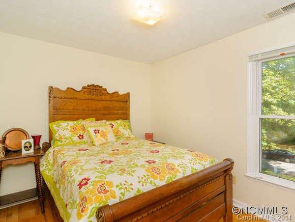 74 Tacoma Circle Asheville NC 28801